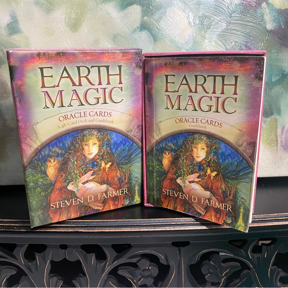 Oracle Cards Earth Magic by Steven D.Farmer
48 cards & guidebook 1